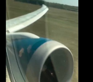 Der Start der Boeing 787 von Vietnam Airlines aus Passagiersicht: Deutlich über das Pistenende in München hinaus.