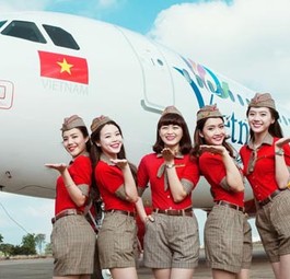 Flugbegleiterinnen von Vietjet: Sie sind nur zu speziellen Anlässen leicht bekleidet.