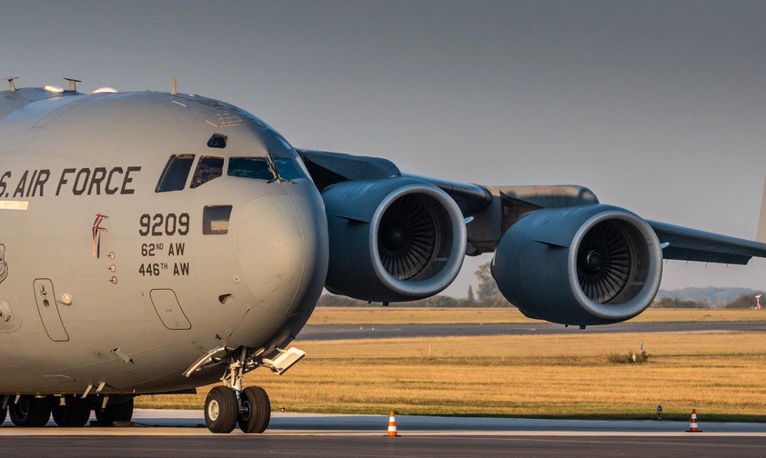US Air Force C-17 Globmaster: Der Flughafen Ben Gurion in Tel Aviv hat wegen der US Air Force kein Platz mehr.