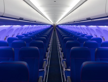 Kabine von Wizz Air: Der Service wird nur in der ersten Reihe angeboten.