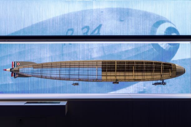 Ausstellungsansicht Vernetzung der Welt, Modell R34