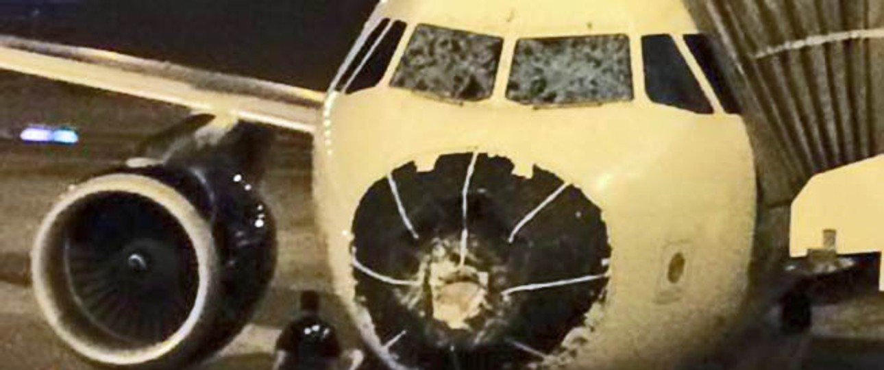 Der beschädigte Airbus A320 von Delta: Arg lädiert.