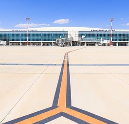 Das neue Salam Terminal am Imam Khomeini in Teheran: Das Abfertigungsgebäude wurde ...
