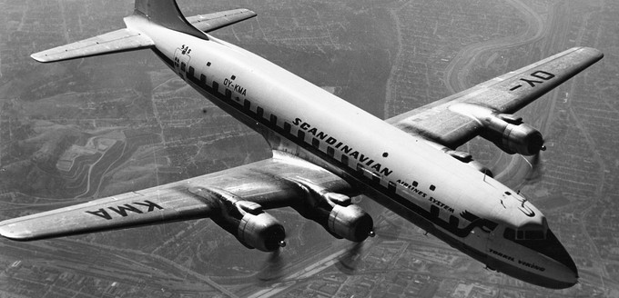 Auch die Douglas DC-4 waren minimal lackiert.