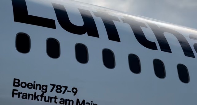 lufthansa boeing 787 9 allegris d abpf frankfurt am main