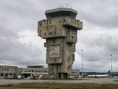 Flughafen Grauenstein (Computergrafik): Weder den Airport noch den Kontrollturm gibt es - zum Glück.
