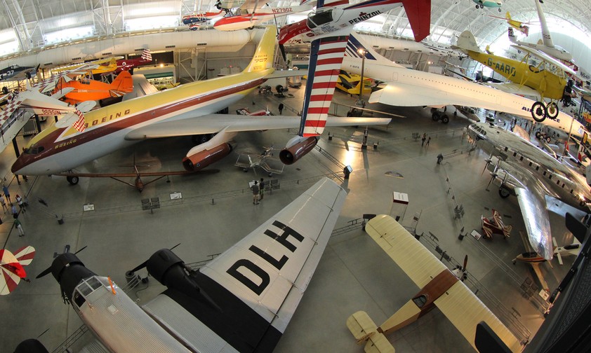 Die Sammlung von Flugzeugen und Raumfahrzeugen der Smithsonian Institution ist die größte der Welt.