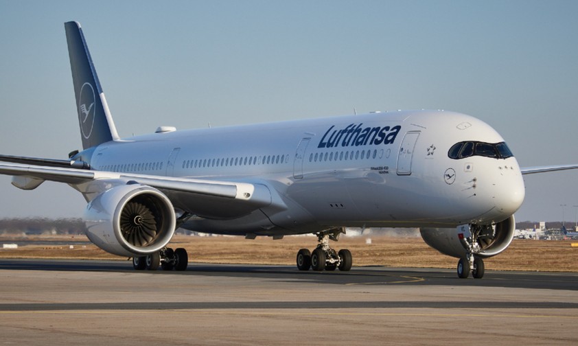 D-AIVC: Der Airbus A350 kam zu Lufthansa statt zu Philippine Airlines.