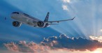 Bombardier erhielt auch Aufträge von Kunden, die anonym bleiben wollen. Zum will ein bestehender Kunde 13 C-Series CS300 kaufen, ein afrikanischer Kunde unterzeichnete zudem eine Absichtserklärung zum kauf von 5 C-Series  .