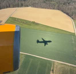 Airbus A320 von Condor im Anflug auf Zürich: Neu auch Städteflüge.