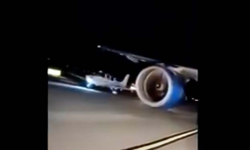Sportflugzeug rollt unter Airbus A320 durch