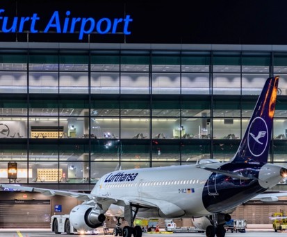 Lufthansa-Jet in Frankfurt: Am Mittwoch sind Flugausfälle und Verzögerungen zu erwarten.