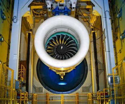 GTF-Triebwerk auf einem Prüfstand von Pratt and Whitney: Die Motoren müssen zur Inspektion.