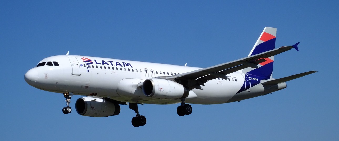 Airbus A320 von Latam Argentina: Am Boden.