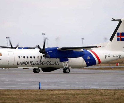 de havilland canada dash  8 300 islaendische kuestenwache 01