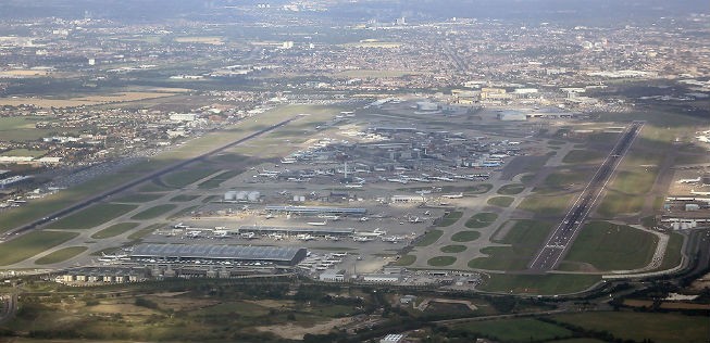 Platz 2: London besitzt sechs Flughäfen und belegt somit den zweiten Platz in der Rangliste der Städte mit den meisten Flughäfen. Neben dem London City Airport, wären da noch Heathrow (Bild), Gatwick, Luton, Stansted und der Londoner Southend Airport.

&nbsp;