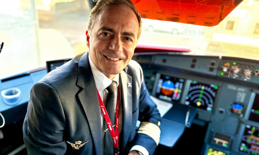 Ausbildungskapitän Alberto Piquero ist vom Airbus A321 XLR sehr angetan, ...