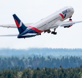 Boeing 767 von Azur Air. Nur noch wenige der Jets sind im Einsatz.