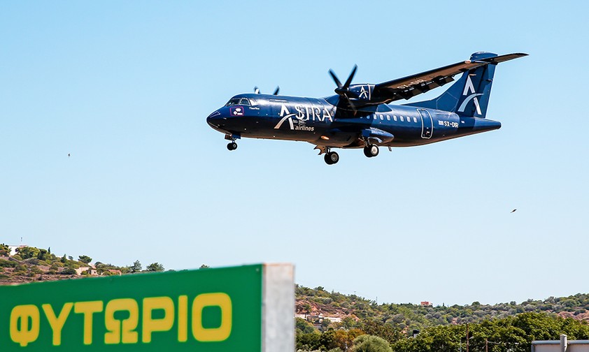 ATR 42 von Astra im Landeanflug auf Chios: Die Airline soll mit Jets aus China neu starten.