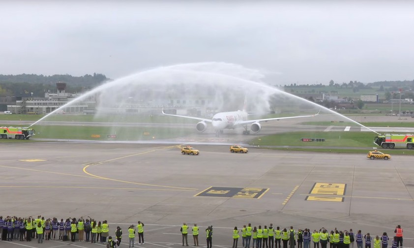 airbus a350 swiss zuerich wassersalut