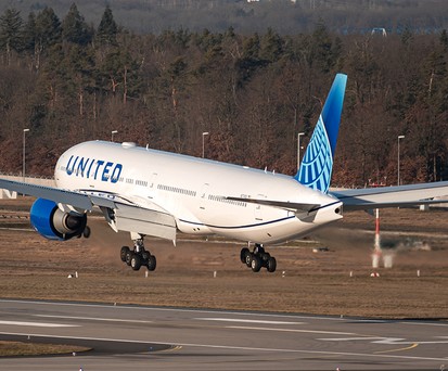 United Airlines setzt die Nummer auf Flügen von San Francisco nach Singapur ein. Es ist eine relativ neue, aber mit einer Länge von 13.592 Kilometern eine der längsten Flugrouten, die es aktuell gibt.
