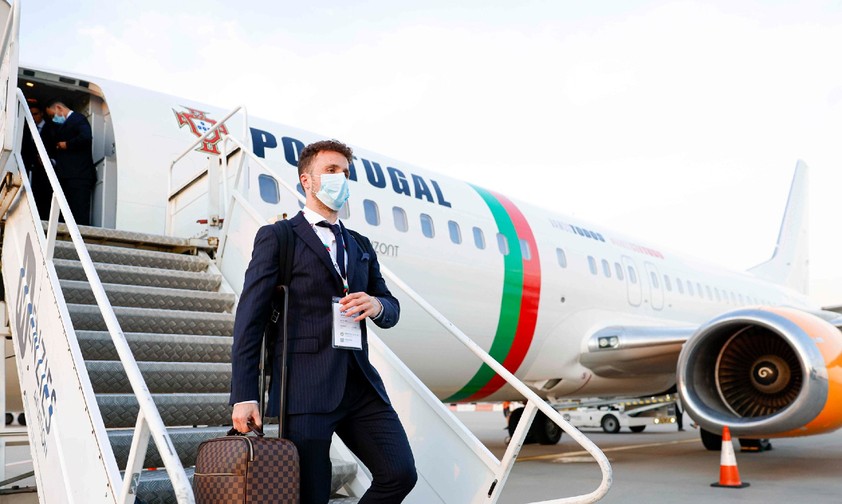 Titelträger Portugal reist bei der Euro 2020 mit einer Boeing 737-400 des maltesischen Charteranbieters Air Horizont.