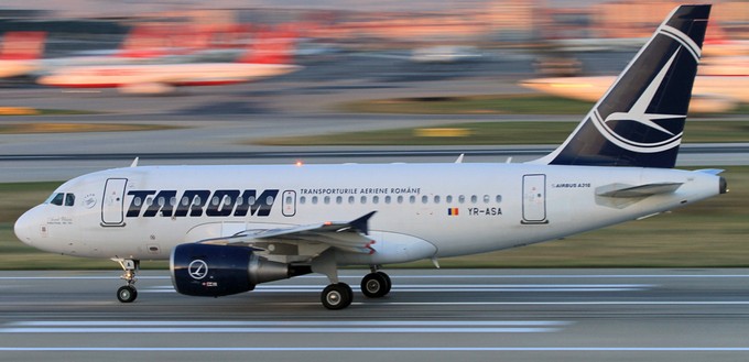 Airbus A318 der rumänischen Nationalairline Tarom: Die Fluglinie hat vier Exemplare des Modells gekauft und bis heute nicht ausgeflottet.