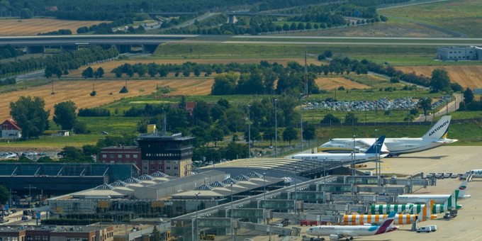 <strong>Leipzig/Halle</strong>

1. Marabu: 472.000
2. Lufthansa: 439.000
3. Condor: 345.000