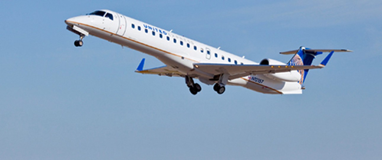Embraer ERJ-145 von United Express: Harte Landung.