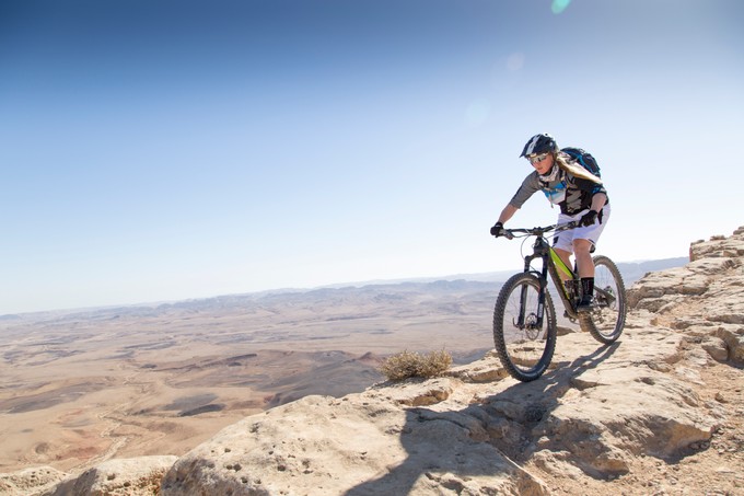 Die Wüste Negev lässt sich gut mit dem Rad erkunden.