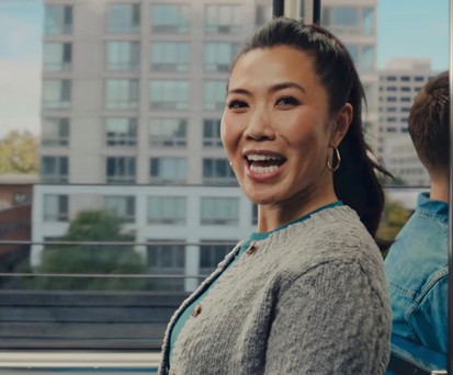 Zwei Mitarbeitende von Alaska Airlines: Teil des Sicherheitsvideos.