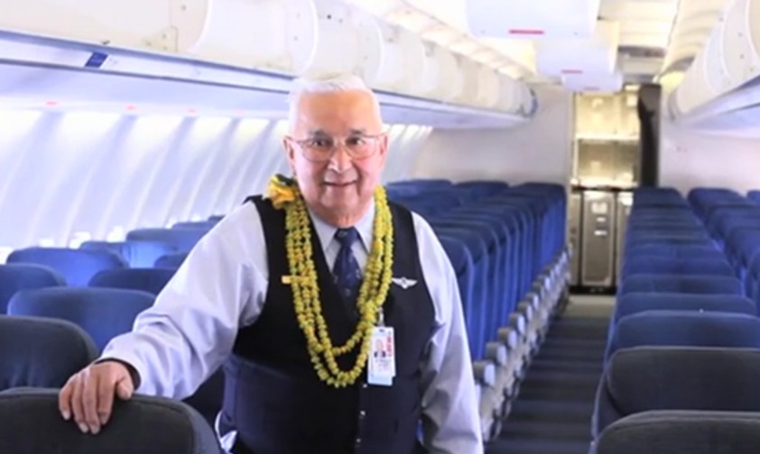 Ron Akana: United Airlines 63 Jahre treu.