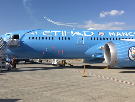 Boeing 787 von Etihad: Die Airline sponsort Manchester City seit 2009.