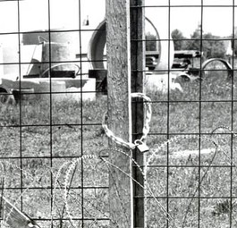 Am Anfang gab es auch Probleme. Vier Jahre lang ruhte die Baustelle in München wegen eines Baustopps, bis 1985 der Flughafen weitergebaut werden konnte.