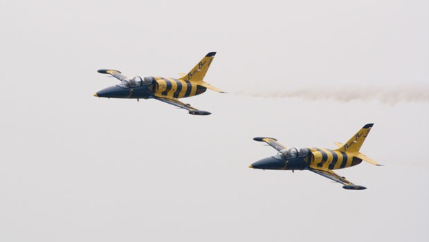 Kunstflieger der Gruppe Baltic Bees an der MAKS 2009.
