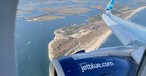 Blick aus dem Fenster eines Airbus A321 LR von Jetblue: Bald auch ab Genf unterwegs?