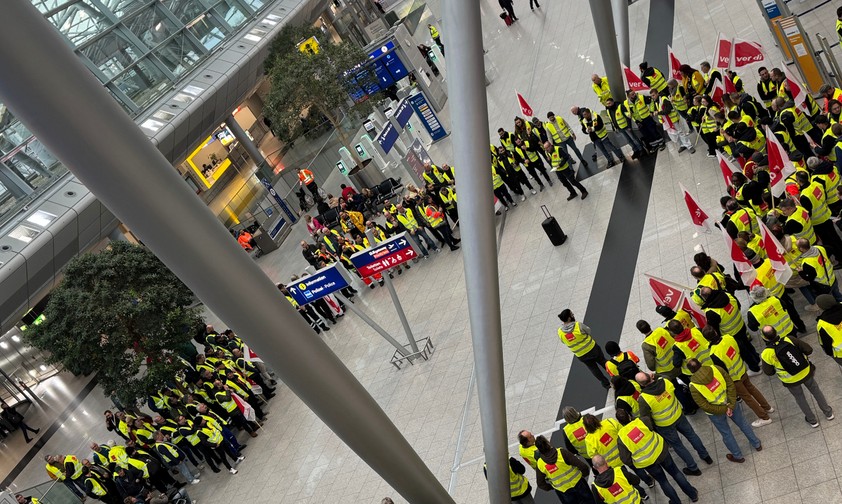 Verdi-Streik am Flughafen Düsseldorf im Februar: Auch am 10. März wieder.