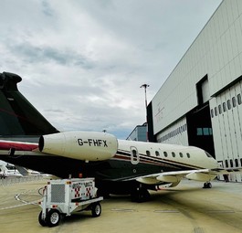 Embraer Praetor 600 vor dem neuen Hangar von Flexjet in Mailand-Linate: Wartung als Erfolgsfaktor.
