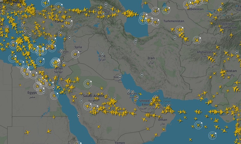 Lufträume über und um den Iran um 11:24 Uhr (mitteleuropäischer Zeit): Viele Schließungen.