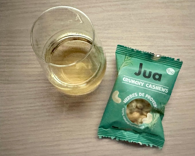 Zum Aperitif gab es Cashew-Nüsse.