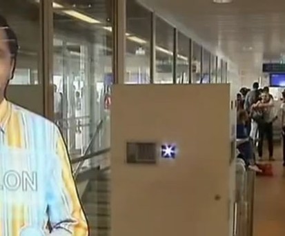 Einer der neuen virtuellen Mitarbeiter am Flughafen Paris-Orly.