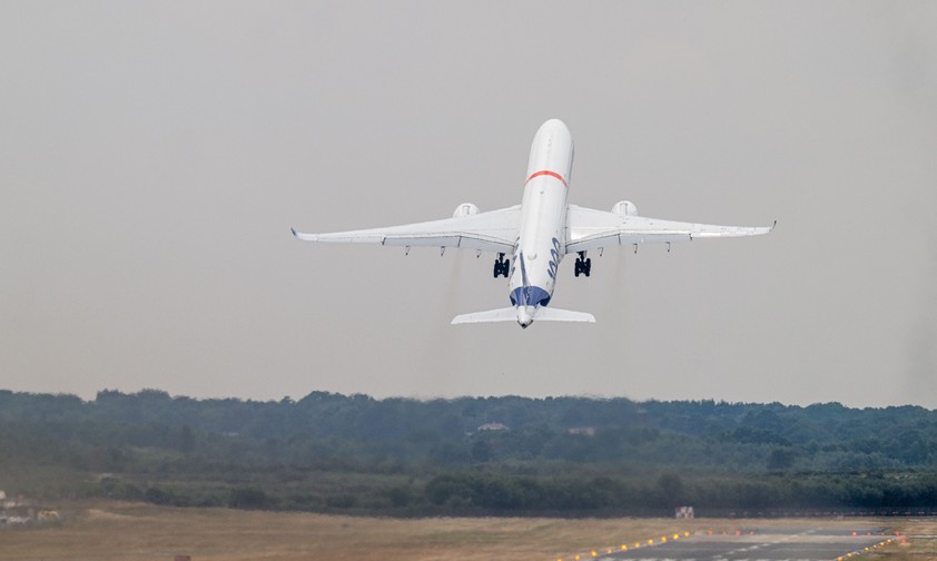 Airbus A350-1000 bei der Farnborough Airshow: Bisher noch die längste Version des A350.