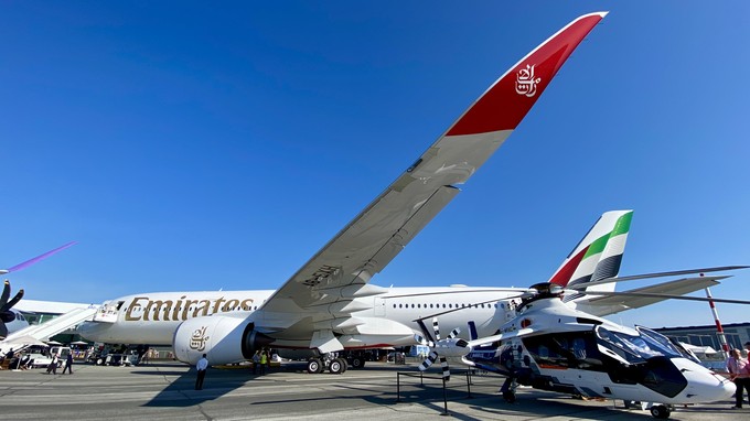 Emirates brachte einen Airbus A350-900 zur Paris Air Show. Darin ...