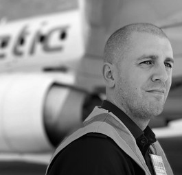 Andreas Ruesch, Aviatik Filmproduzent Ruesch Productions - Swiss Aviation Cinematography