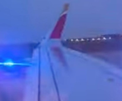 Mann öffnet Notausgang und stürzt sich aus Airbus A320 Neo