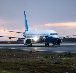 boeing 737 max 10 island