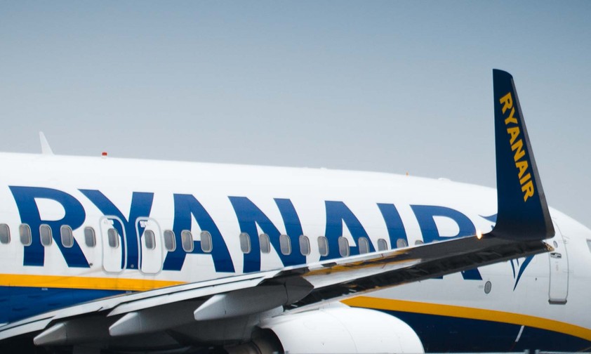«Blended Winglets» an einer Boeing 737-800. Boeing führte diese Bauform Ende der 1990er-Jahre mit der NG-Baureihe ein.
