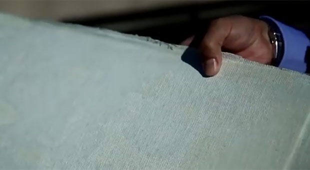 Zumindest optisch unterscheidet sich das umweltfreundlichere Material nicht von Plastik oder Glasfaser.