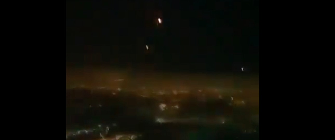 Raketen gegen Tel Aviv: Aufgenommen aus einem landenden Flugzeug.