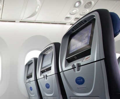 Kabine von United Airlines: Die Airline überklebt die Kameras.